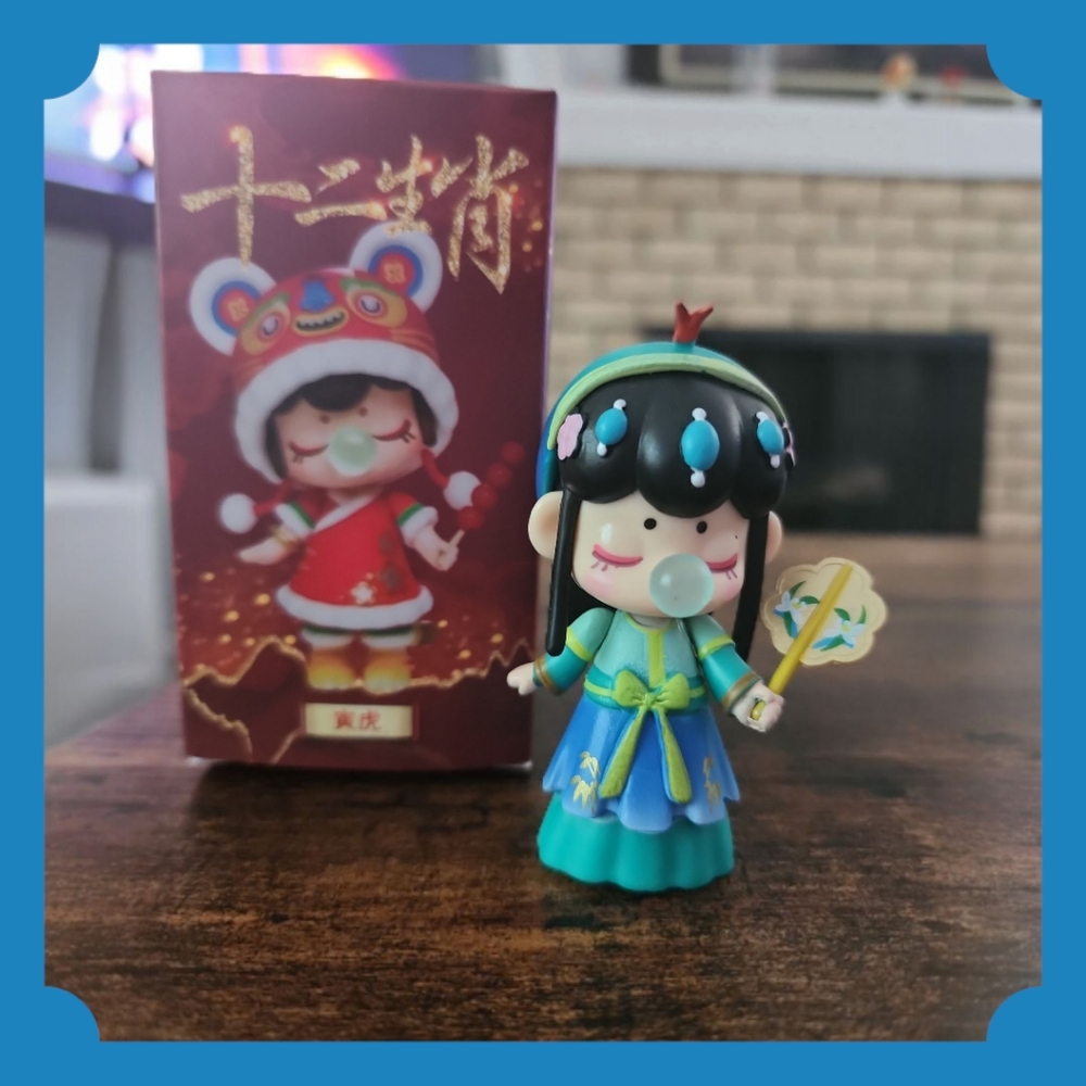 Twelve Sentiments Collectible Figurines**BLIND BOX #1 Reveald